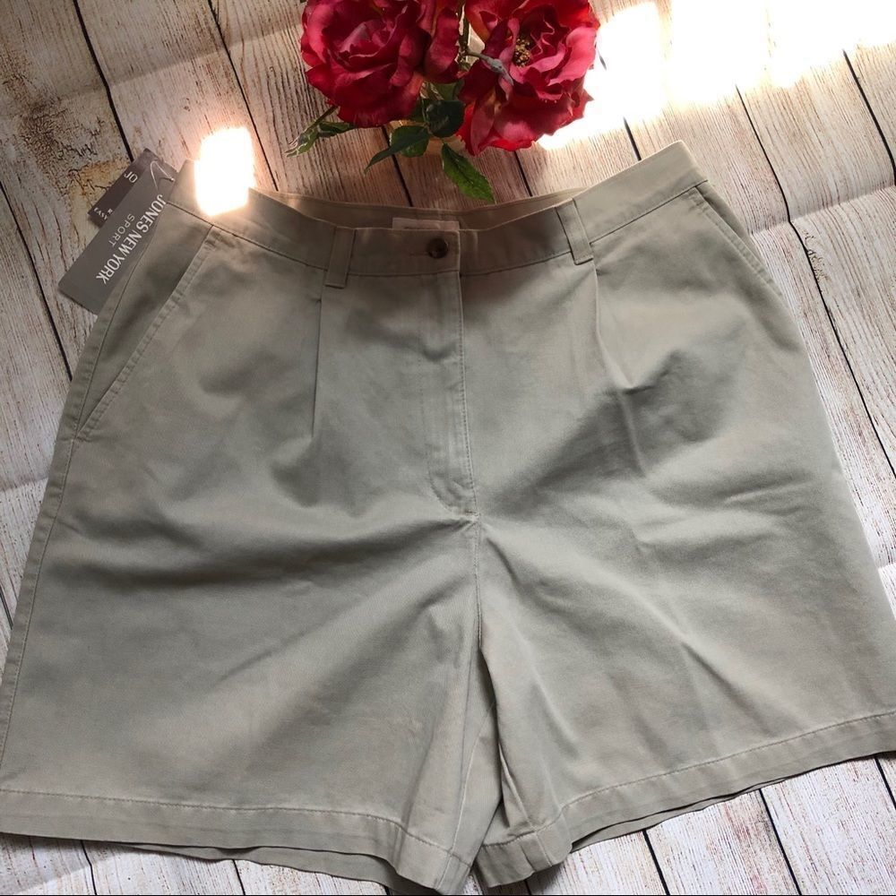 Jones New York Sport Khaki Tan Pleated Shorts (NWT